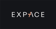 Le mot EXPACE s'affiche en lettres majuscules blanches sur fond noir. La lettre A est stylisée pour ressembler à un avion de couleur orange clair.