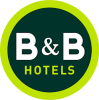 Logo B&B Hotels comportant « B & B » en lettres blanches en gras au-dessus du mot « HOTELS » en jaune, le tout dans un cercle vert foncé bordé d'un anneau vert vif.